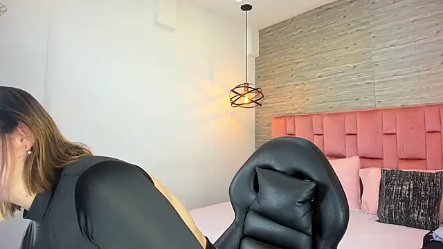 SarahDeyvis online show from September 2025 02:54:01 PM