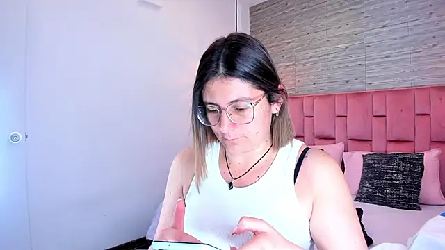 SarahDeyvis online show from September 2025 02:17:01 PM