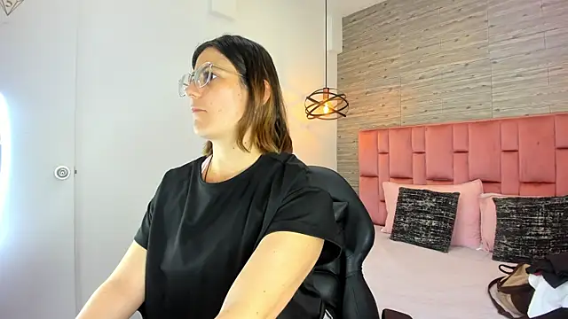 SarahDeyvis online show from September 2025 02:35:01 PM