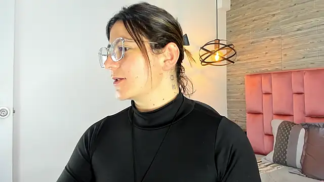SarahDeyvis online show from October 2025 07:37:01 PM