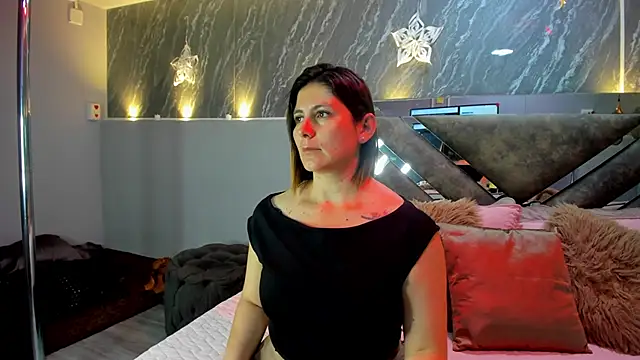 SarahDeyvis online show from February 2026 07:12:01 PM