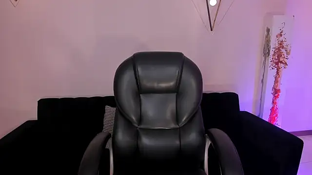 EveBensonX online show from September 2025 02:07:02 PM