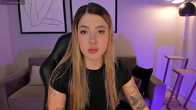 EveBensonX online show from September 2025 07:08:02 PM