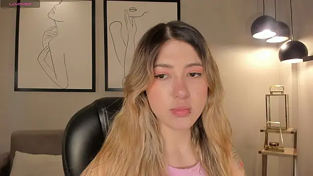 EveBensonX online show from April 2026 06:00:01 PM