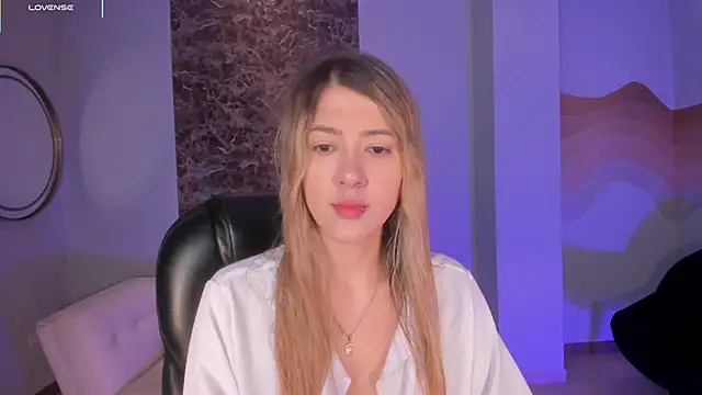 EveBensonX online show from February 2026 12:38:02 PM