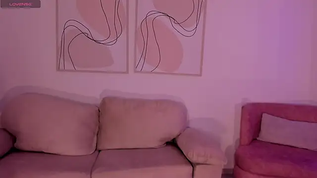 Snapshot of EveBensonX chatting on November 2025 06:29:02 PM EveBensonX online show from November 2025 06:29:02 PM