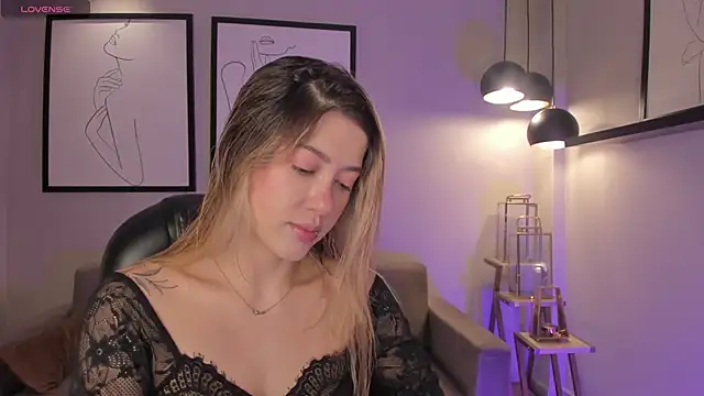 EveBensonX online show from February 2026 12:24:02 PM