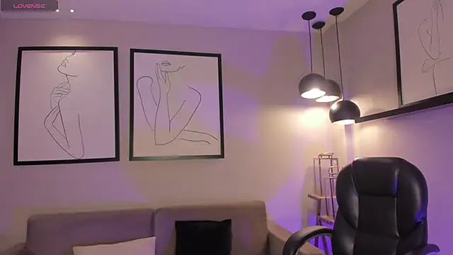 EveBensonX online show from February 2026 12:40:02 PM