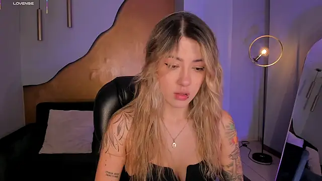 EveBensonX online show from February 2026 12:23:02 PM