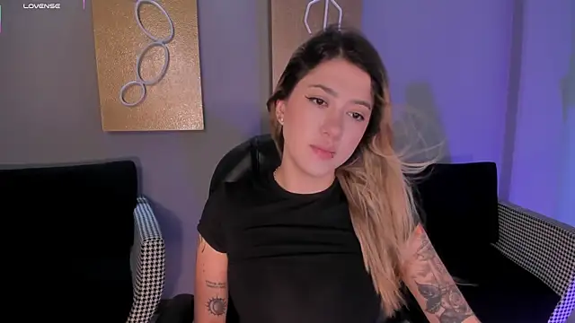 EveBensonX online show from September 2025 12:22:01 PM
