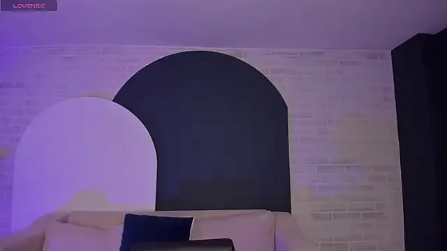 EveBensonX online show from March 2026 07:25:02 PM