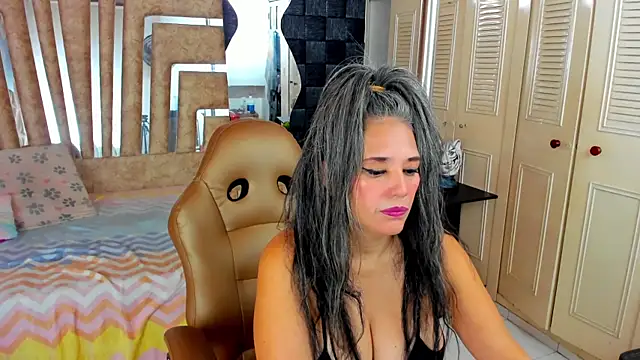 cute sassy online show from July 2026 01:41:02 PM