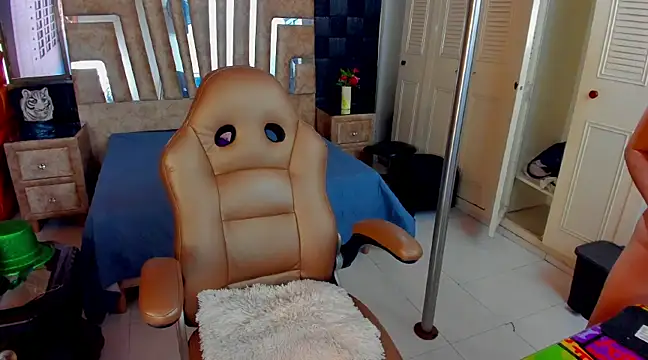 cute sassy online show from March 2025 09:12:02 PM