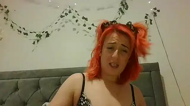 Englishhornybecca30 online show from October 2025 09:28:02 AM