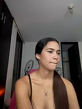 Snapshot of Sallye_ chatting on January 2025 04:20:01 AM Sallye online show from January 2025 04:20:01 AM