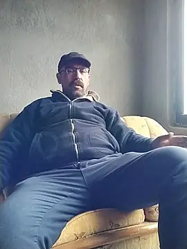 masculine bear daddy online show from December 2025 08:46:02 AM