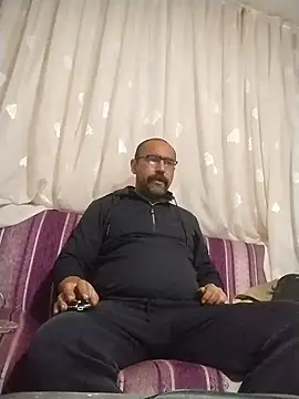 masculine bear daddy online show from December 2025 04:44:01 PM