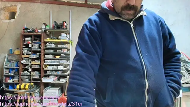 masculine bear daddy online show from December 2025 04:51:01 PM