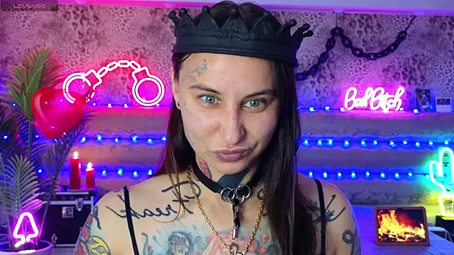 Cool Freak  online show from April 2026 10:38:02 AM
