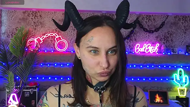 Cool Freak  online show from May 2026 10:54:01 AM