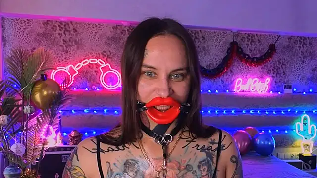 Cool Freak  online show from November 2025 10:37:01 AM