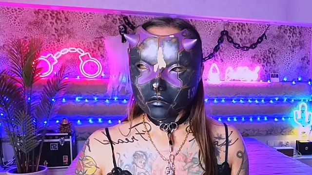 Cool Freak  online show from October 2025 10:27:02 AM