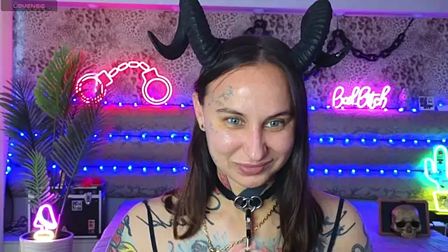 Cool Freak  online show from June 2026 10:09:01 AM