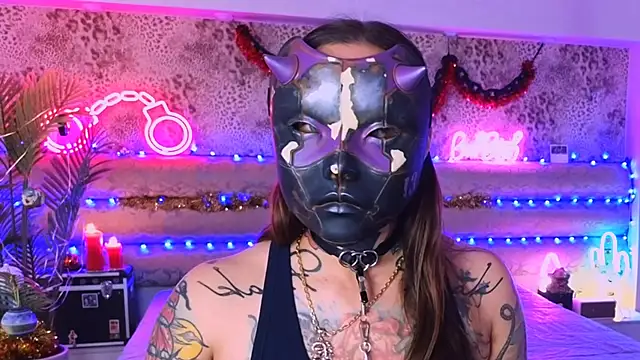 Cool Freak  online show from November 2025 10:31:02 AM