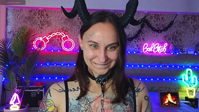 Cool Freak  online show from May 2026 10:10:01 AM