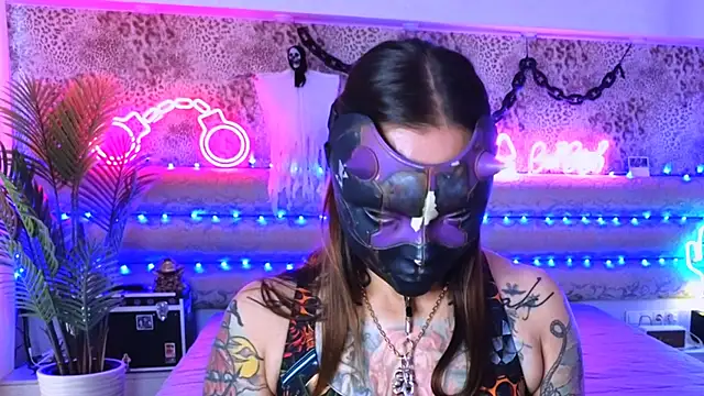 Snapshot of Cool_Freak_ chatting on October 2025 10:28:01 AM Cool Freak online show from October 2025 10:28:01 AM