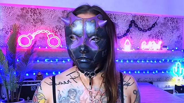 Snapshot of Cool_Freak_ chatting on October 2025 10:17:01 AM Cool Freak online show from October 2025 10:17:01 AM