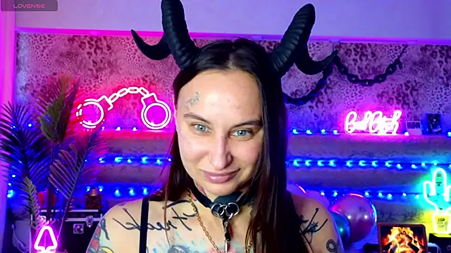 Cool Freak  online show from January 2026 10:22:01 AM