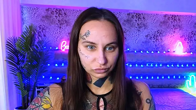 Snapshot of Cool_Freak_ chatting on December 2024 10:40:01 AM Cool Freak online show from December 2024 10:40:01 AM