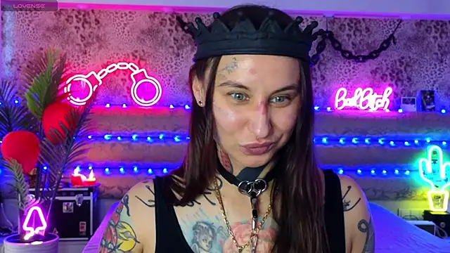 Cool Freak  online show from February 2026 10:39:01 AM