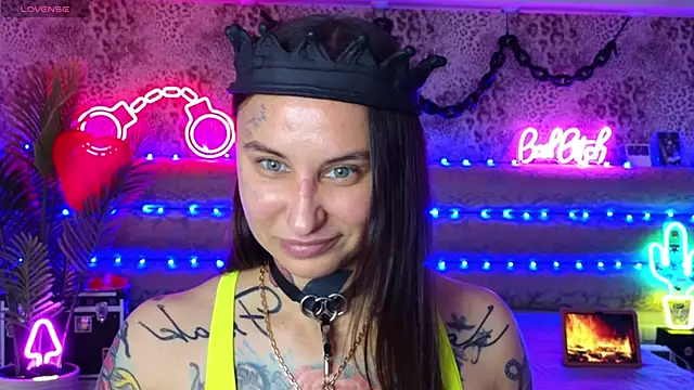 Cool Freak  online show from April 2026 10:33:01 AM