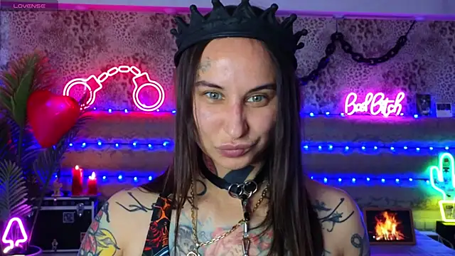 Cool Freak  online show from April 2026 10:18:02 AM