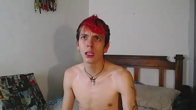 Snapshot of Twink_Temptation chatting on October 2025 02:33:02 AM Twink Temptation online show from October 2025 02:33:02 AM