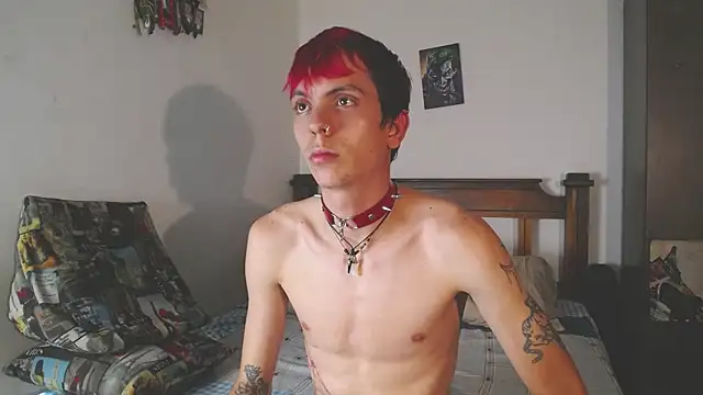 Snapshot of Twink_Temptation chatting on October 2025 10:46:02 PM Twink Temptation online show from October 2025 10:46:02 PM