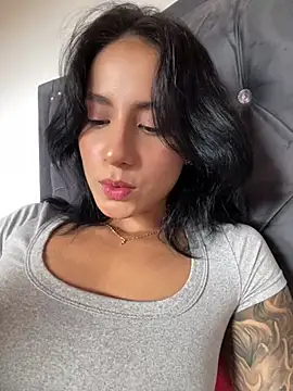 Ale Lewis online show from March 2026 08:45:01 PM