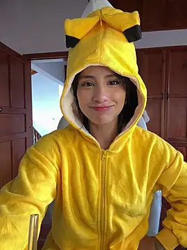 Ale Lewis online show from February 2026 09:23:01 PM