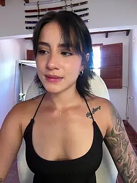 Ale Lewis online show from June 2026 07:11:01 PM