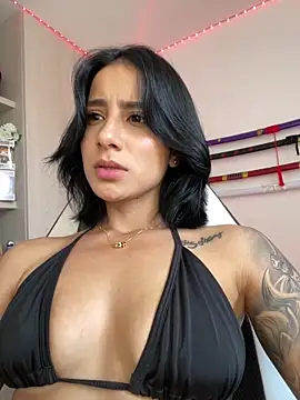 Snapshot of Ale_Lewis chatting on February 2025 09:25:02 PM Ale Lewis online show from February 2025 09:25:02 PM