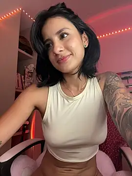 Snapshot of Ale_Lewis chatting on March 2025 03:21:02 AM Ale Lewis online show from March 2025 03:21:02 AM