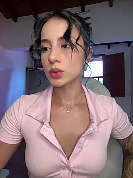 Ale Lewis online show from April 2026 09:44:01 PM