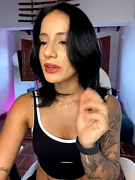 Snapshot of Ale_Lewis chatting on September 2025 08:59:01 PM Ale Lewis online show from September 2025 08:59:01 PM