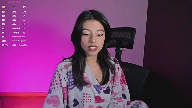 Snapshot of NanaRott chatting on May 2026 12:24:02 AM NanaRott online show from May 2026 12:24:02 AM