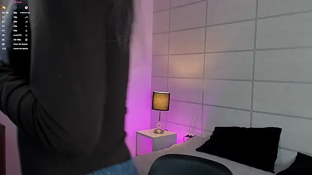 NanaRott online show from April 2026 08:10:01 PM