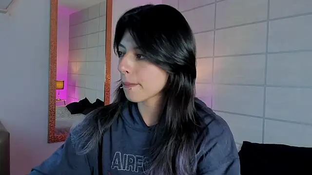 NanaRott online show from April 2026 02:01:01 PM