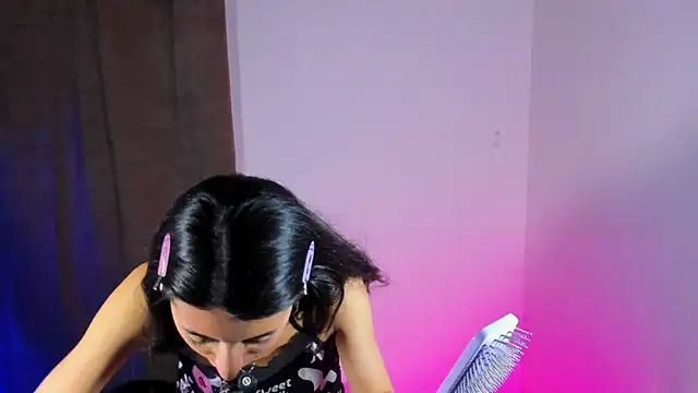 NanaRott online show from November 2025 01:33:02 AM