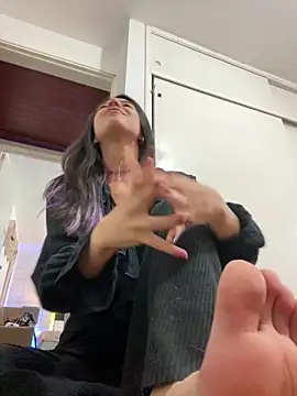 NanaRott online show from February 2026 09:13:02 PM